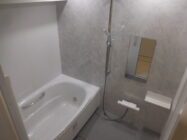 ユニットバスの床のひび割れの原因は？補修・リフォーム方法やDIYについて解説